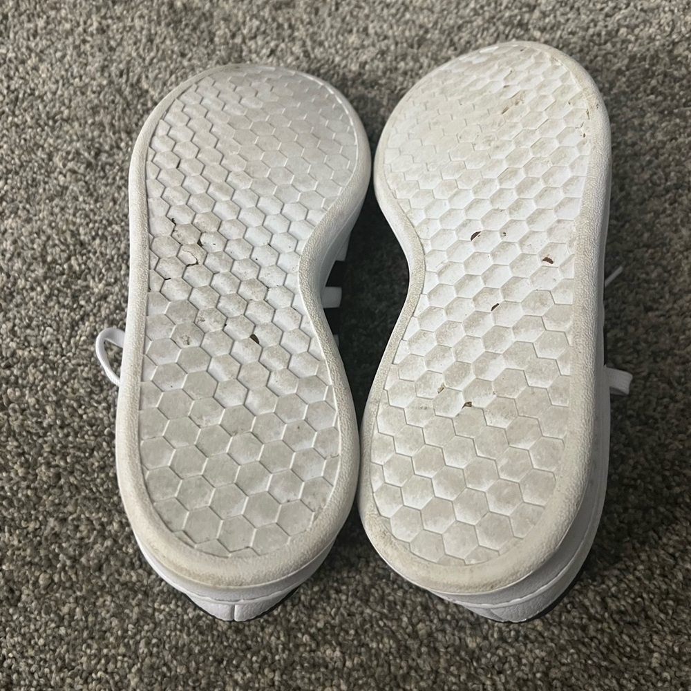 Adidas Womens Grand Court 2.0 White and Black Sneakers - Picture 5 of 5